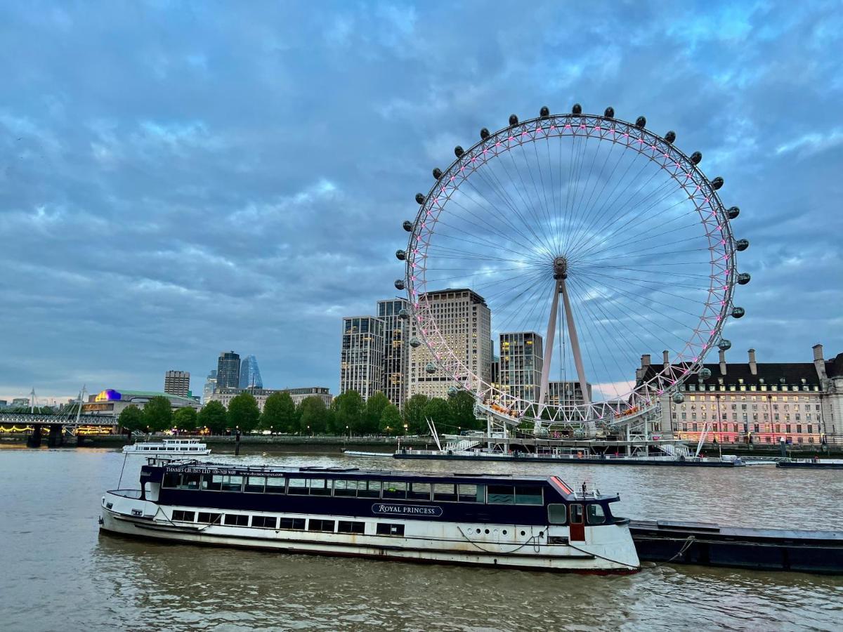 Deluxe Entire Studio Next To London Eye & Trafalgar Square Aparthotel Exteriör bild