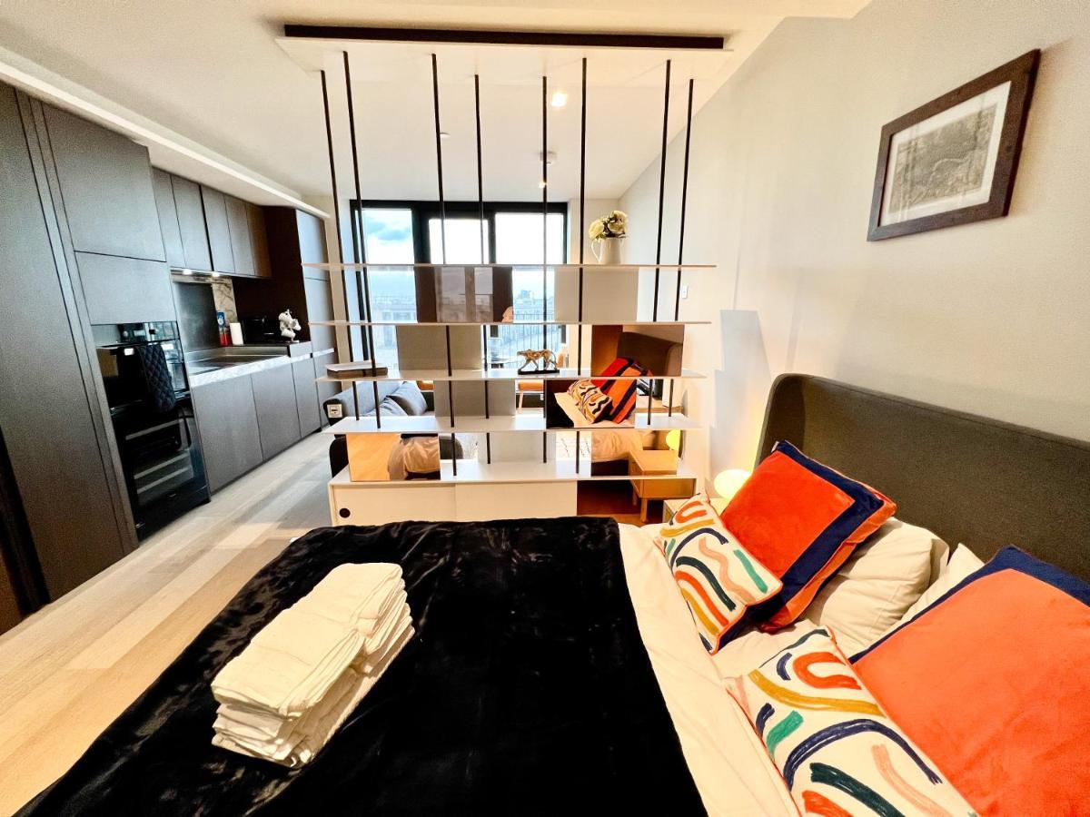Deluxe Entire Studio Next To London Eye & Trafalgar Square Aparthotel Exteriör bild