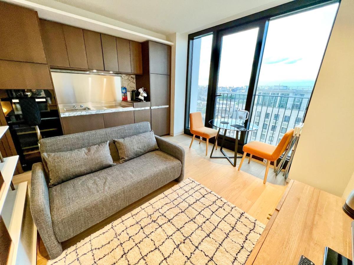 Deluxe Entire Studio Next To London Eye & Trafalgar Square Aparthotel Exteriör bild