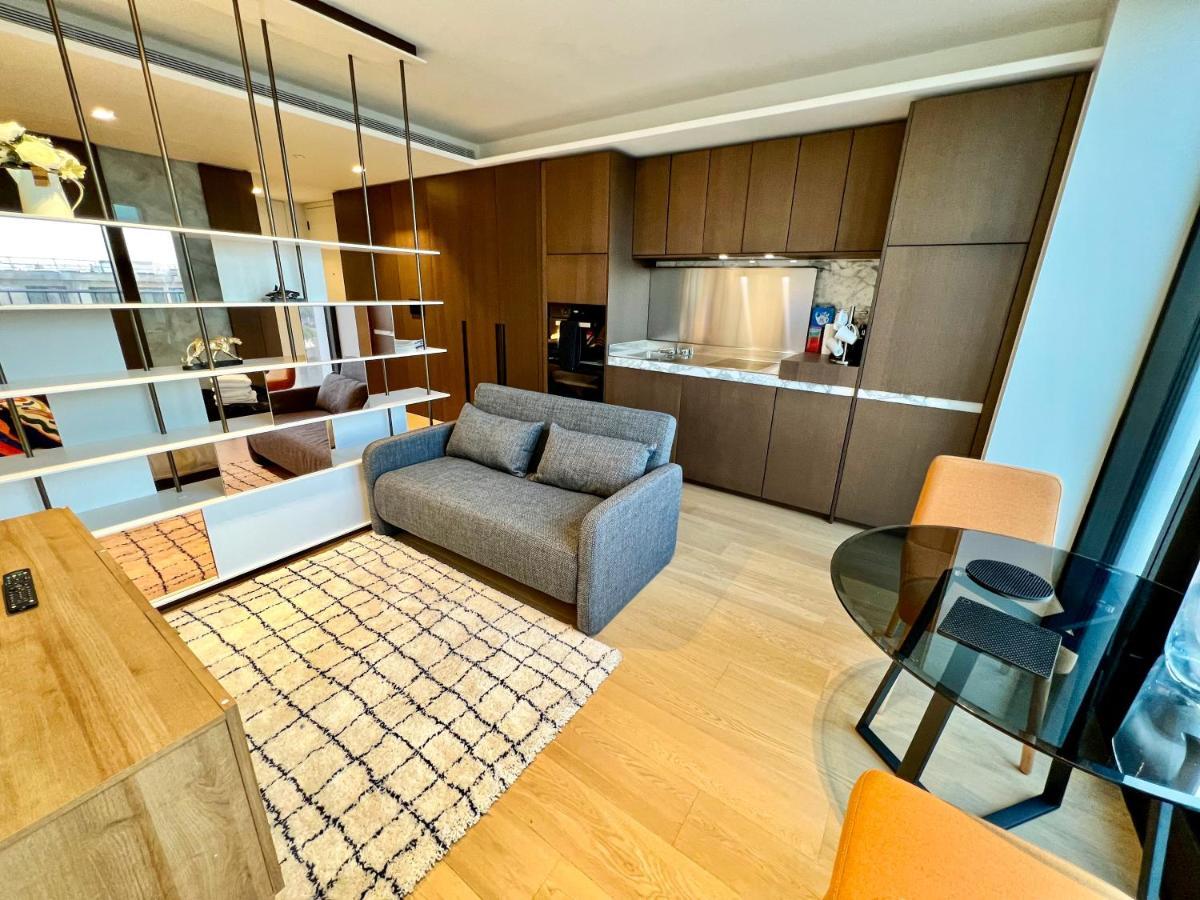 Deluxe Entire Studio Next To London Eye & Trafalgar Square Aparthotel Exteriör bild