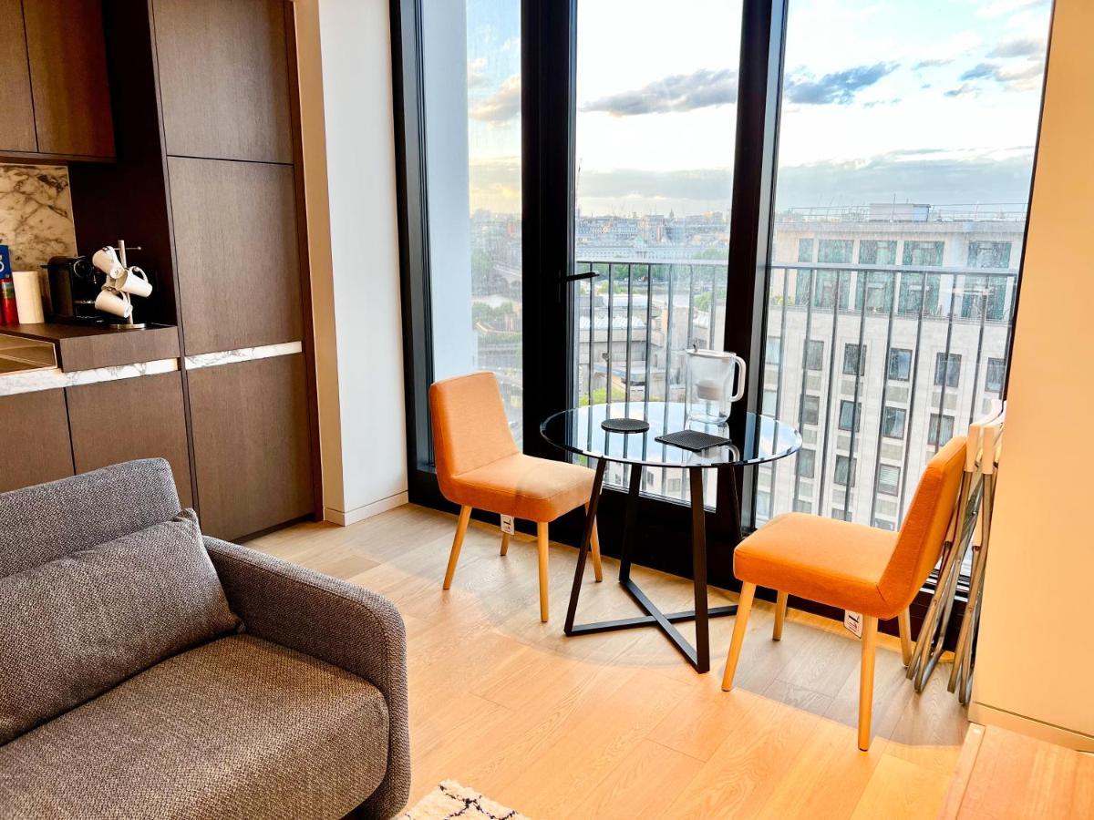 Deluxe Entire Studio Next To London Eye & Trafalgar Square Aparthotel Exteriör bild
